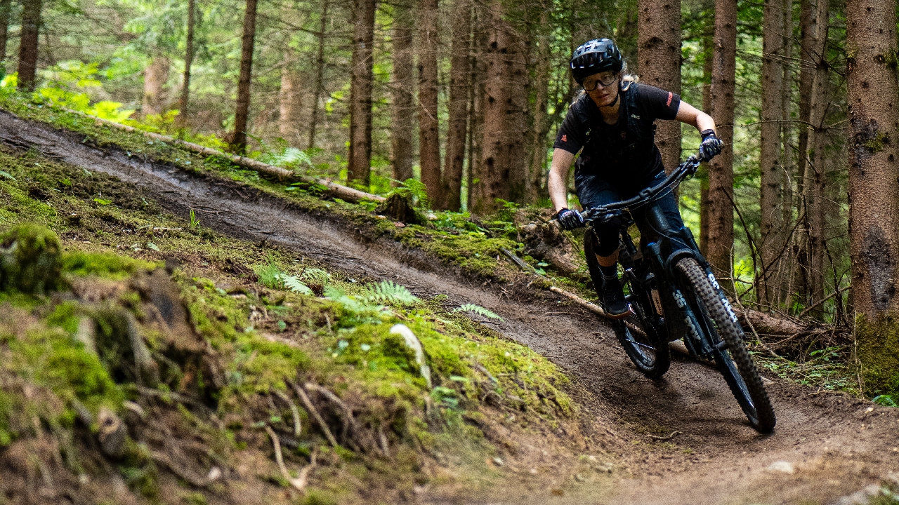 title image riding technique women